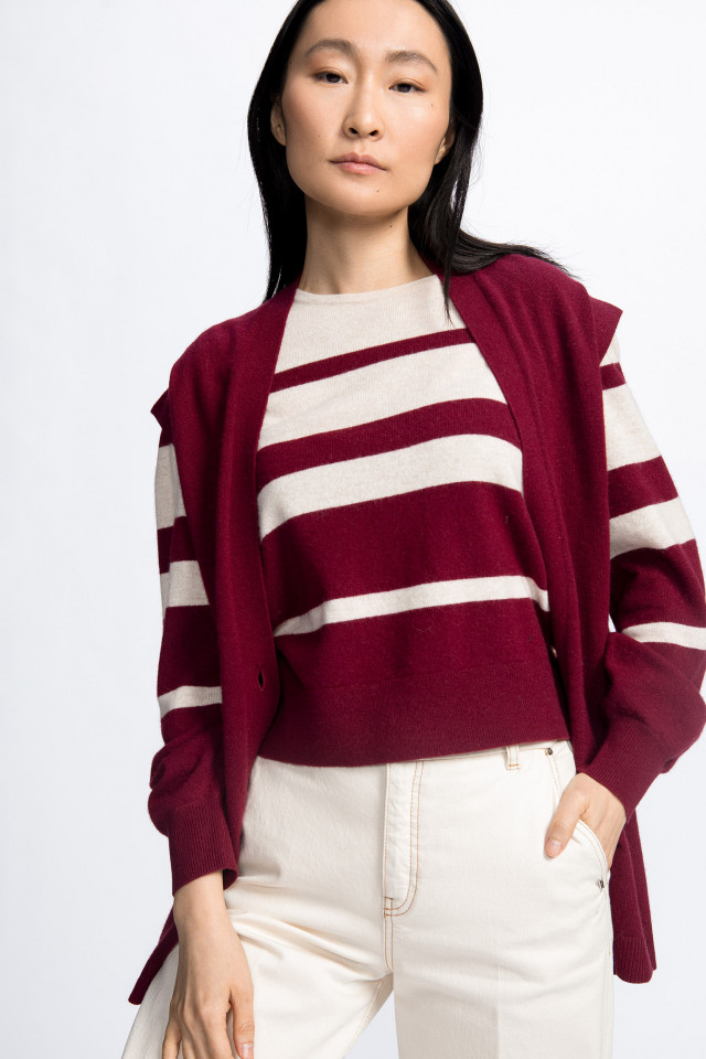 Sleeveless cardigan in a cashmere blend