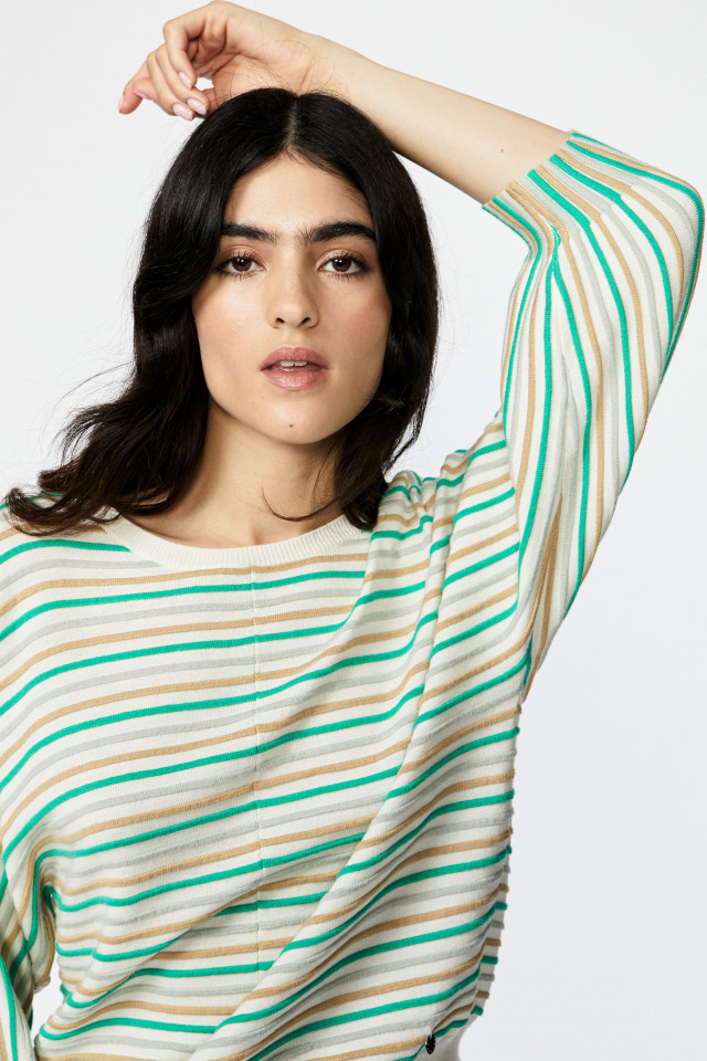 Loose-fit colourful jumper 