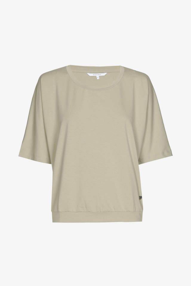 T-shirt with loose fit