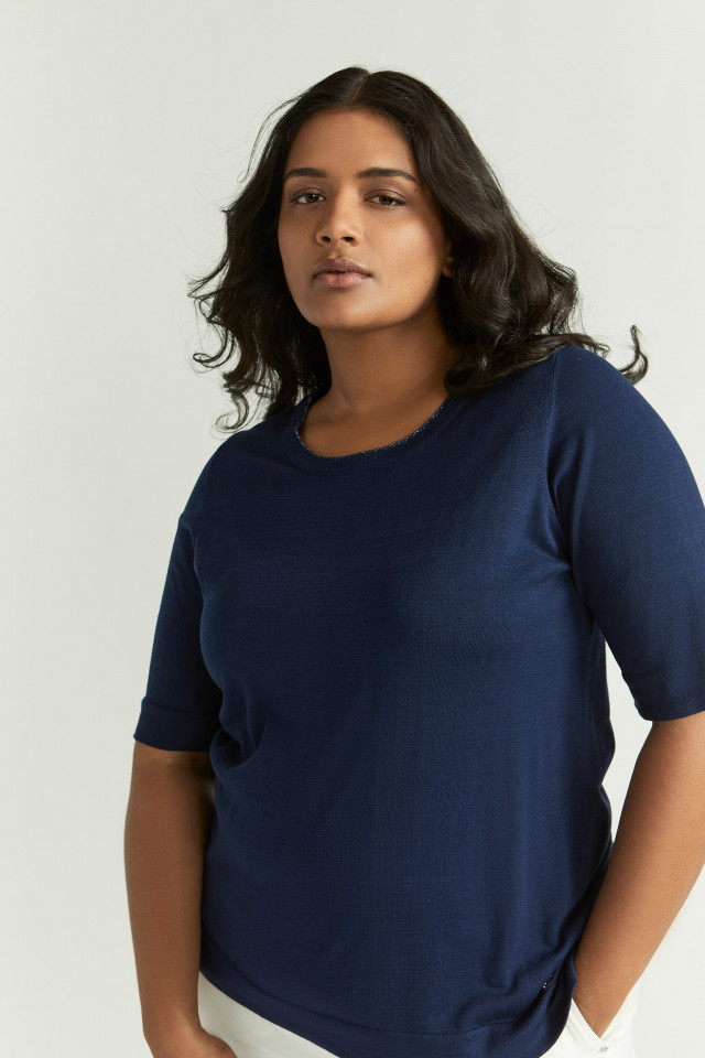 Locker fallender Pullover mit Seidenanteil