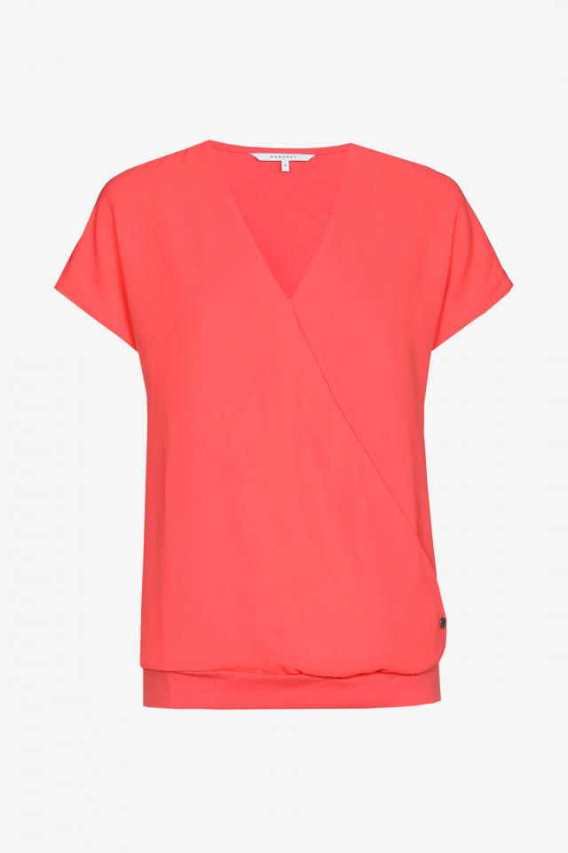 T-shirt aspect cache-cœur