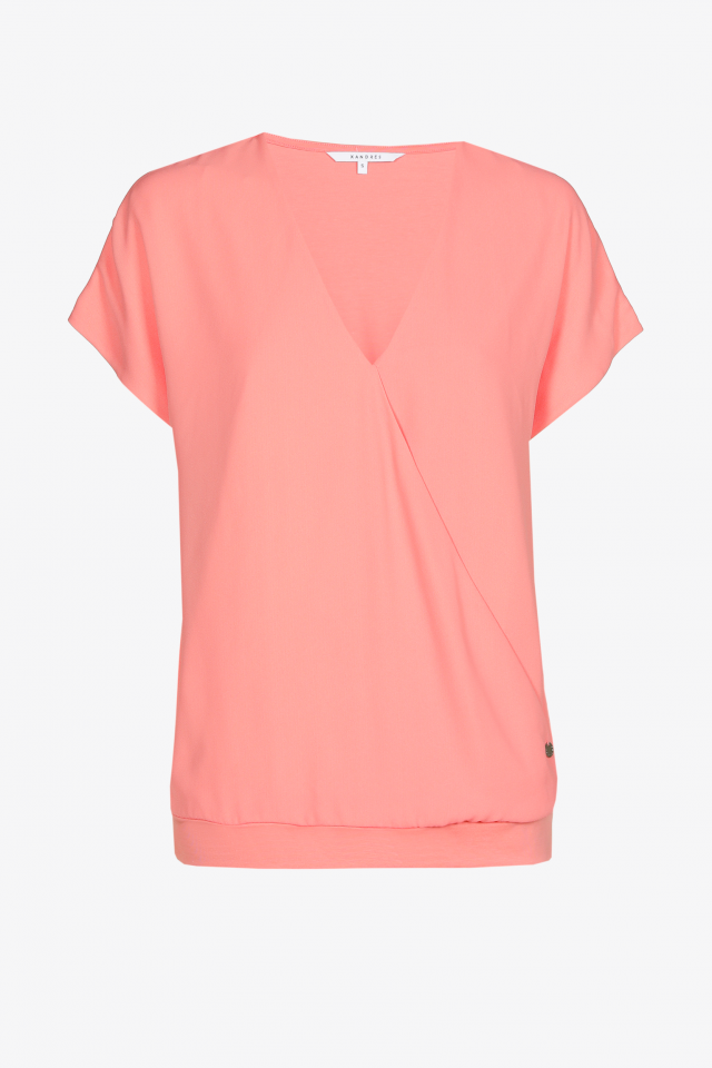 T-shirt aspect cache-cœur