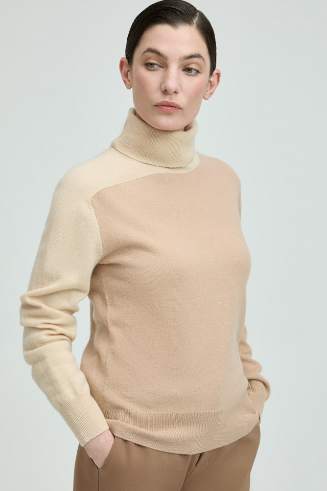 Trui in cashmere met rolkraag