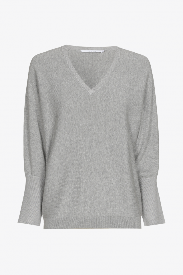 Pull doux à encolure en V
