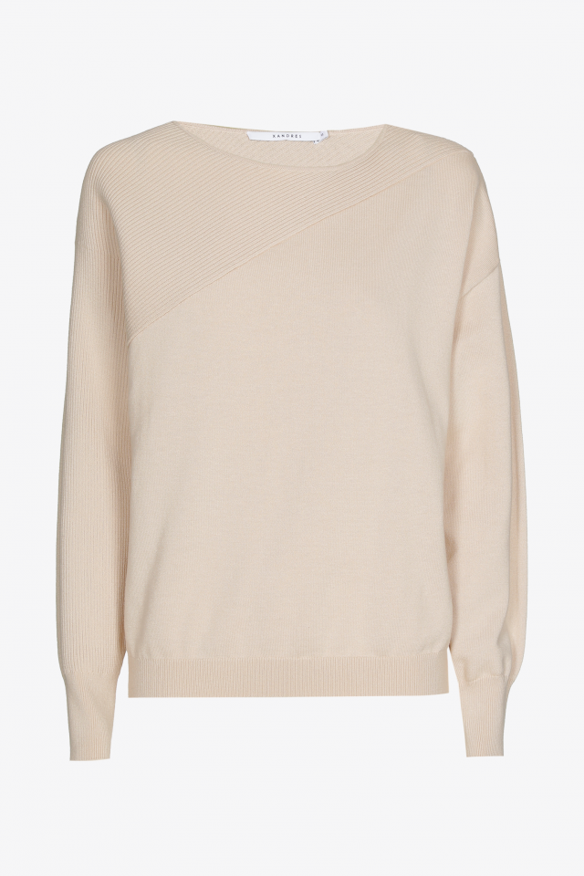 Pull à côtes asymétriques