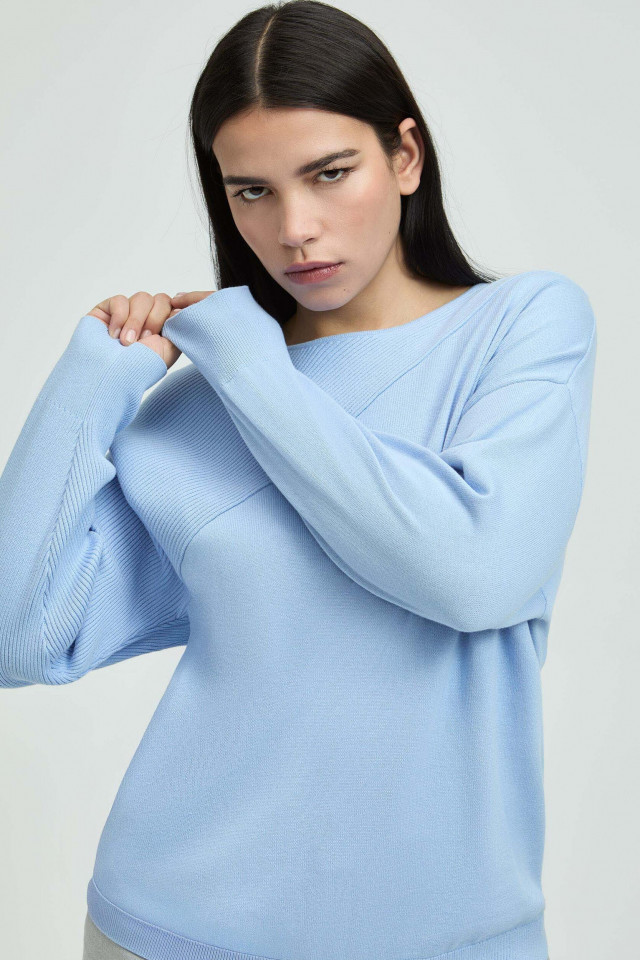 Trui met asymmetrisch ribdetail