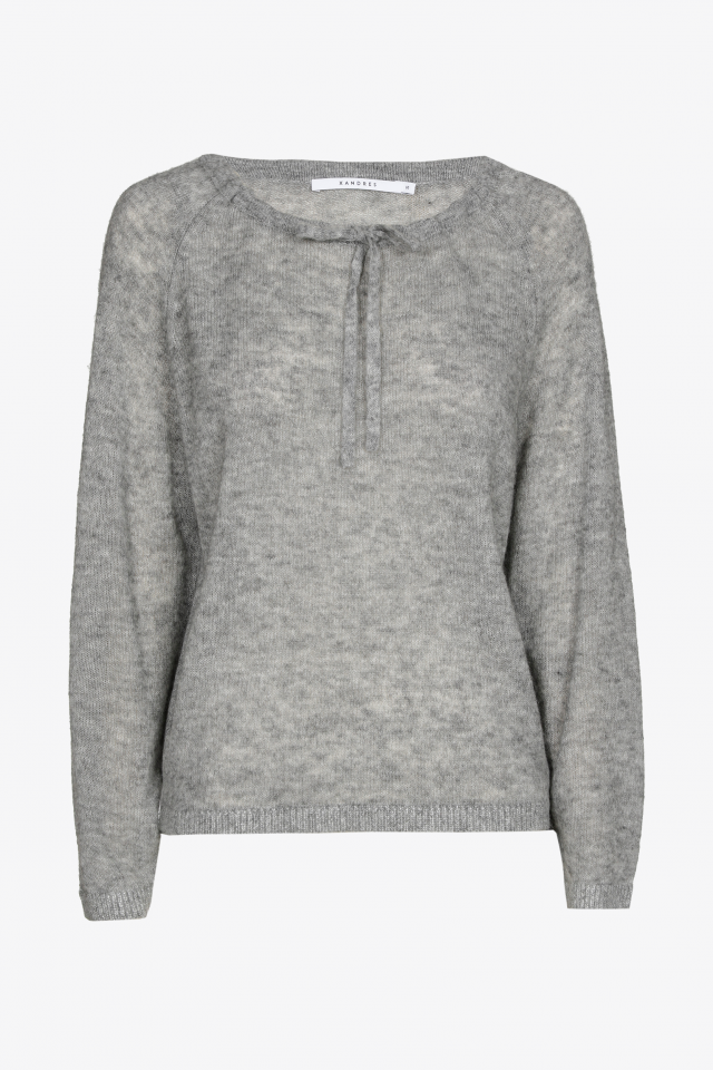 Fine knit jumper