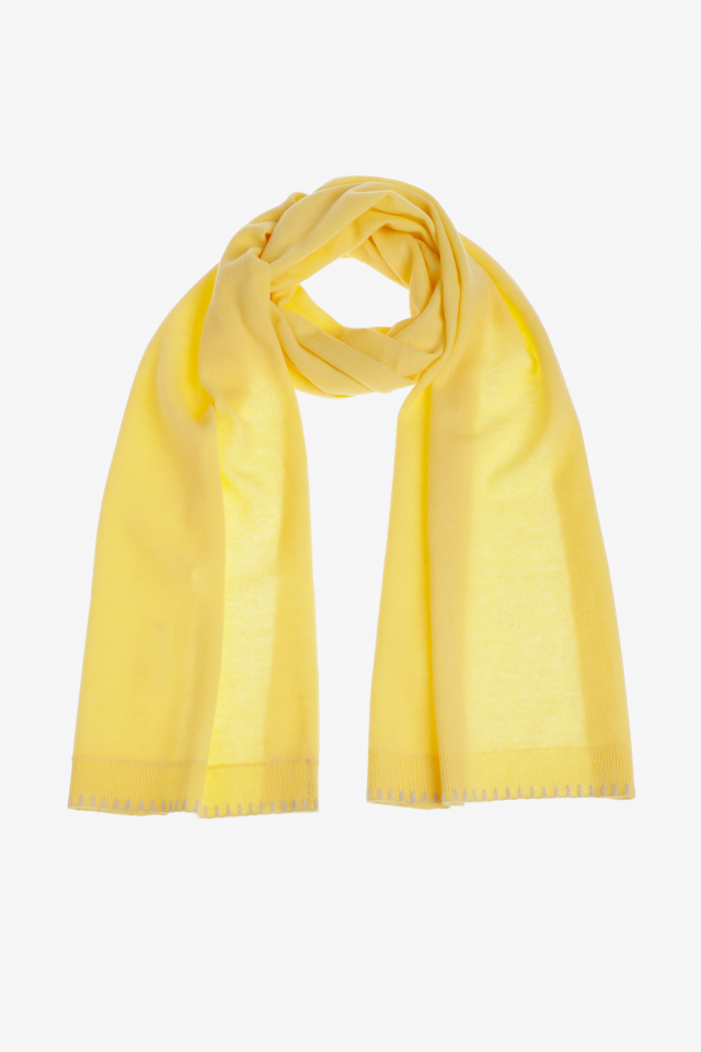 Light and warm scarf