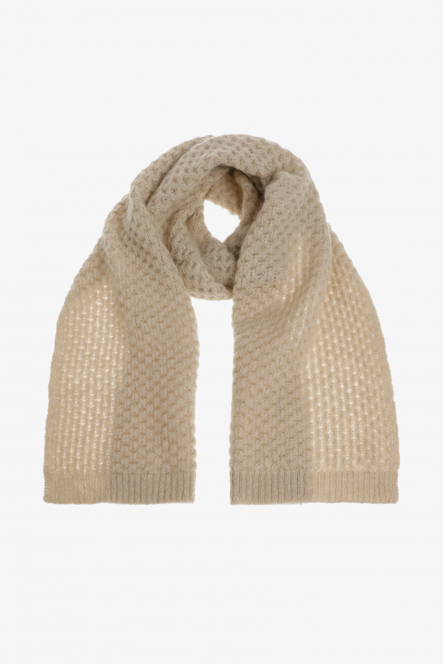Scarf in openwork knit