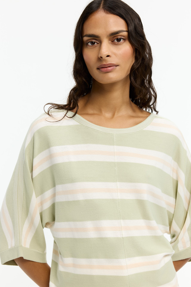 Pull souple à manches larges