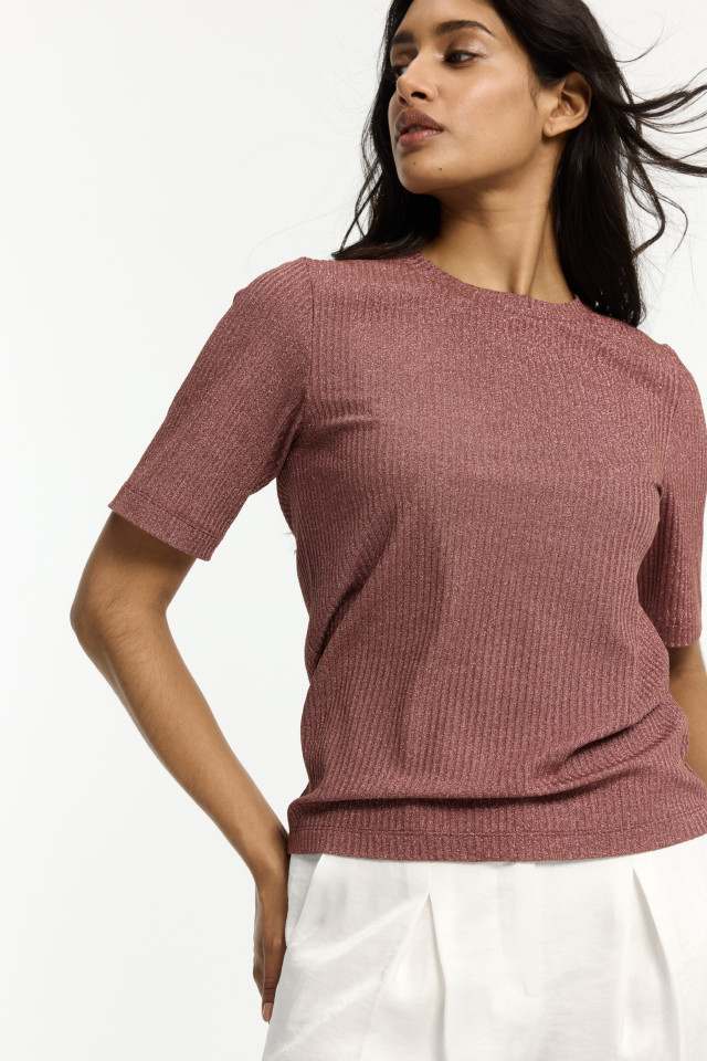 T-Shirt in Rippstrick