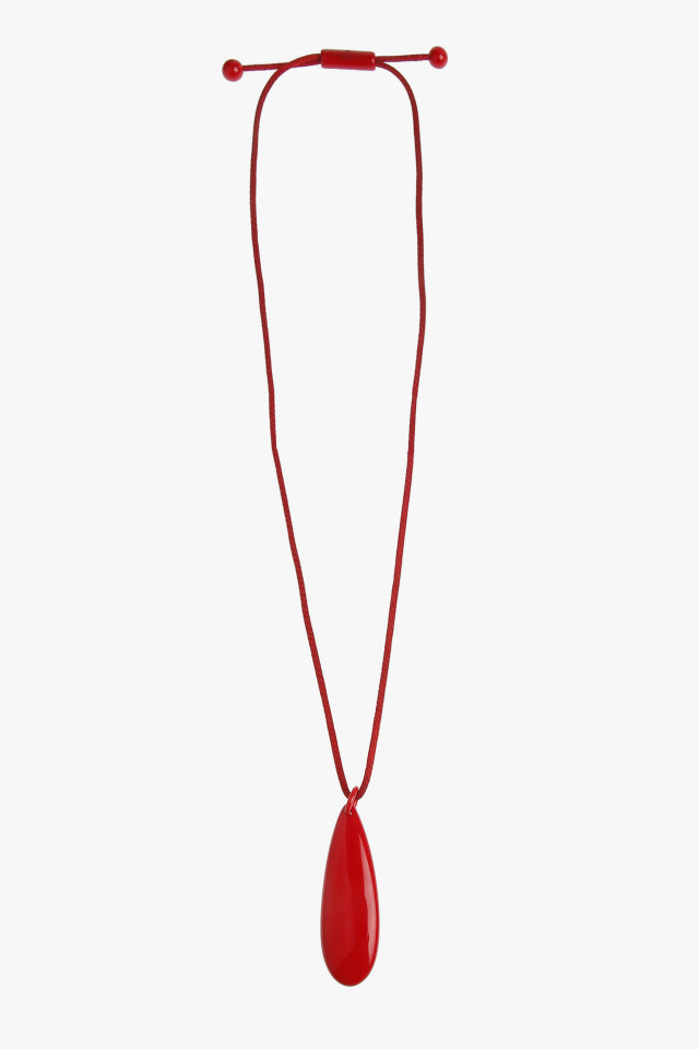Collier rouge 