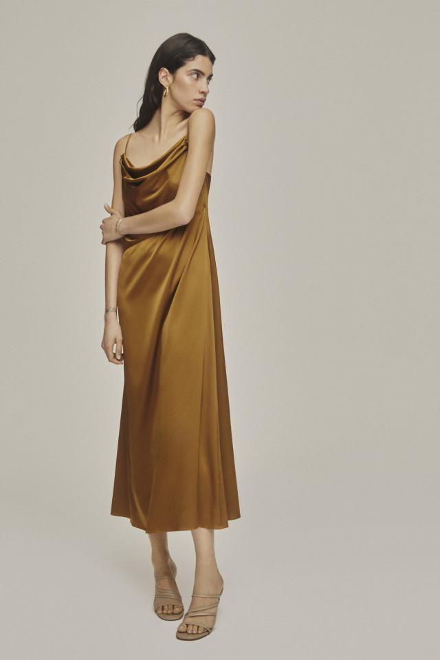 Robe en soie de couleur bronze