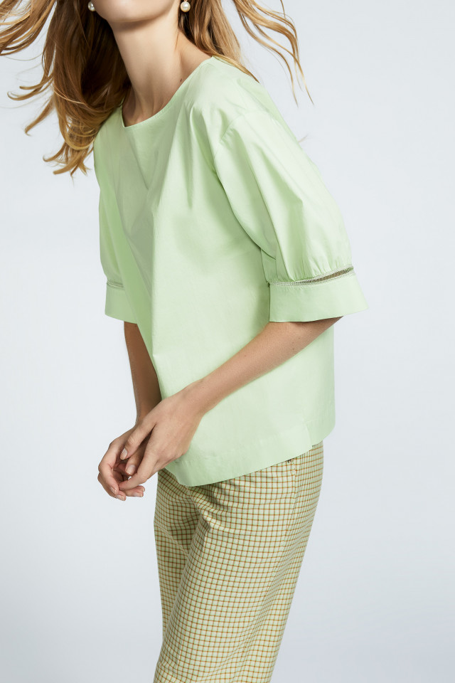 Oversized blouse with short sleeves