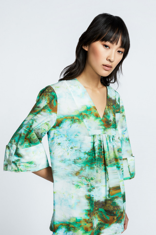 Oversized blouse with print