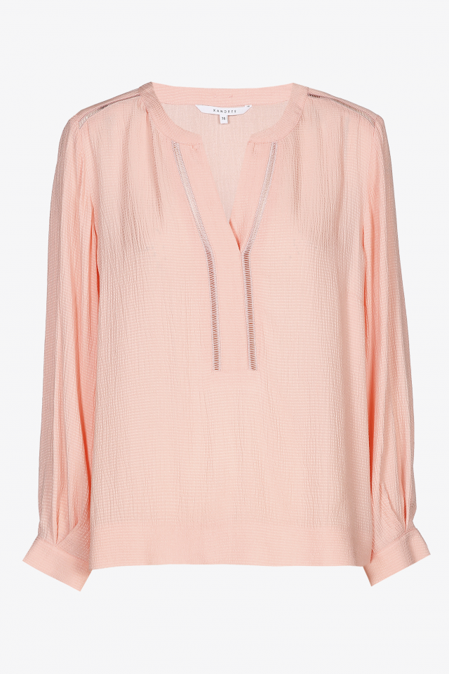 Summery blouse with V-neck