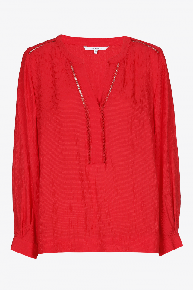 Summery blouse with V-neck