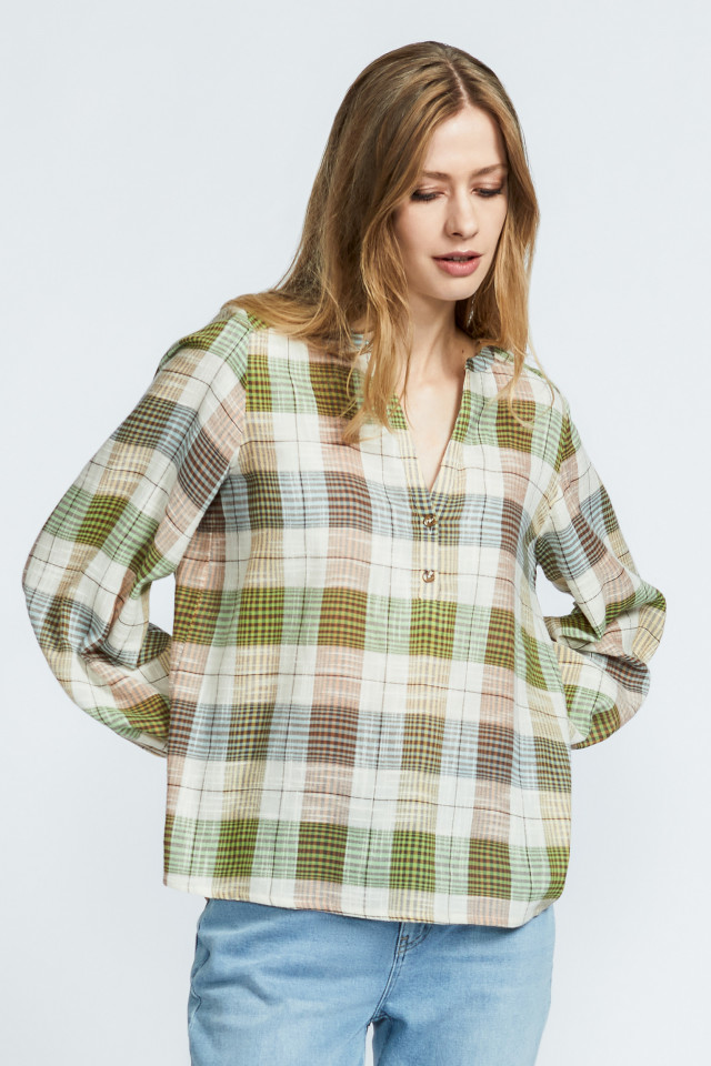 Wide blouse with balloon sleeves