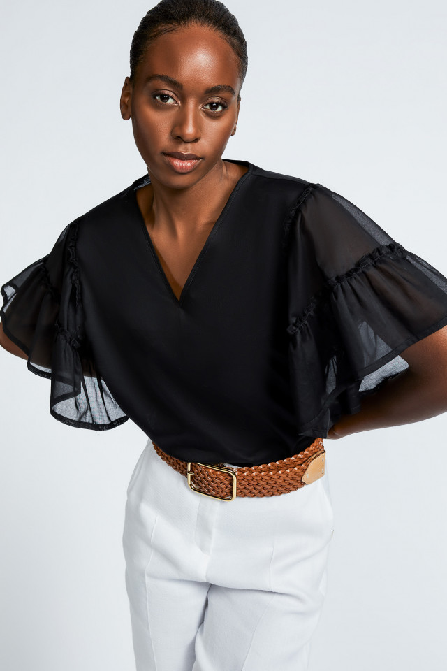 Blouse with flounce sleeves