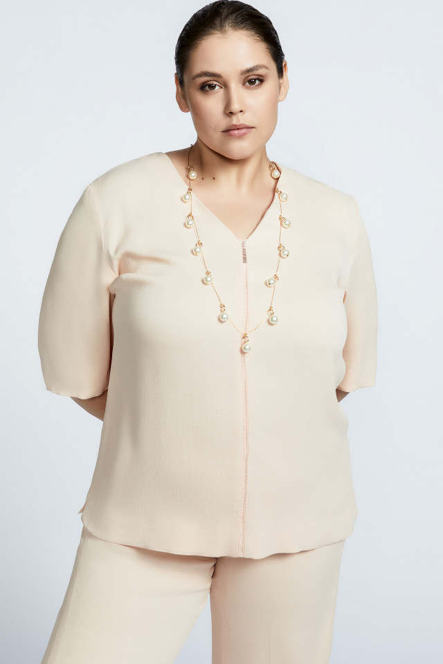 Blouse with lined entre-deux