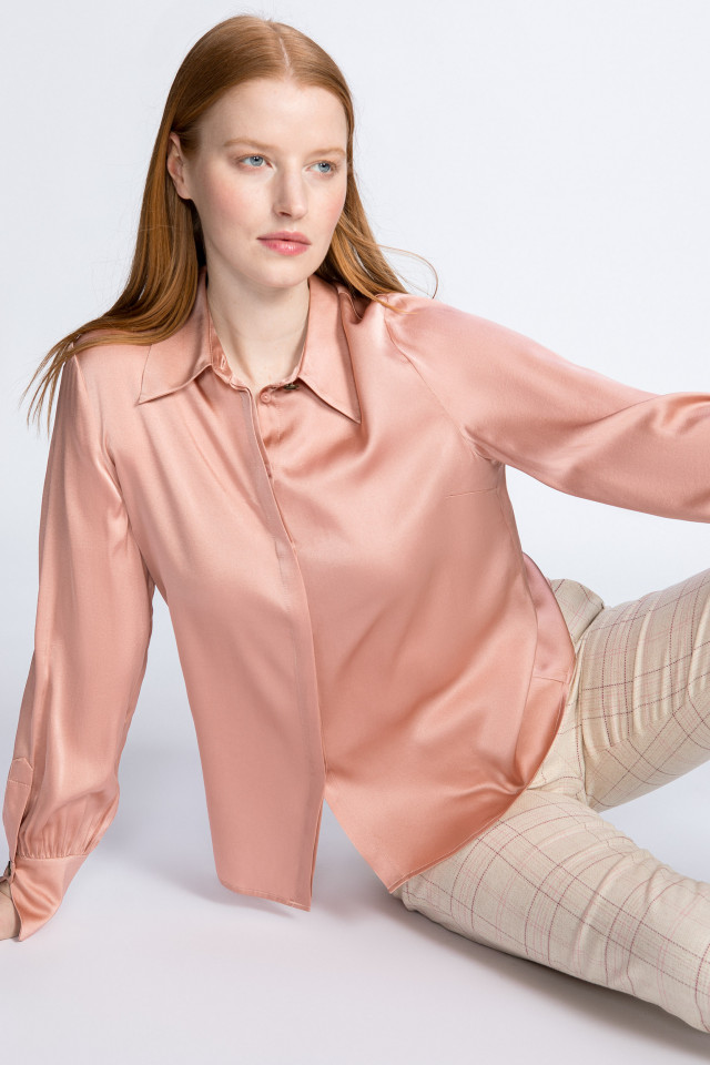 Blouse en soie avec col de chemise