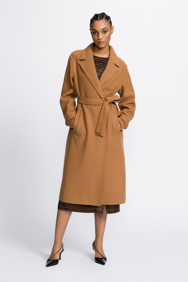 Long coat with side pockets