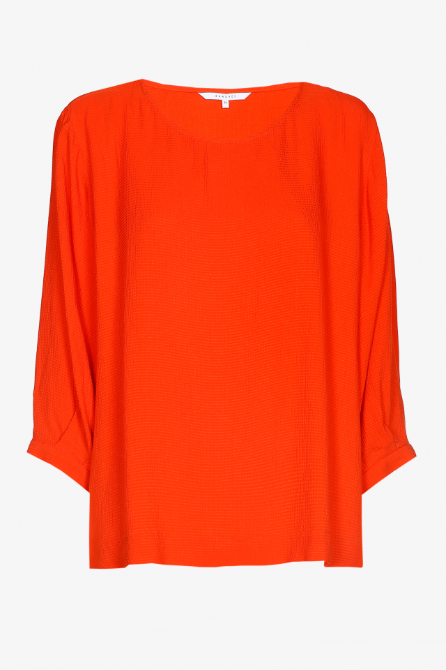 Flowing blouse with puff sleeves