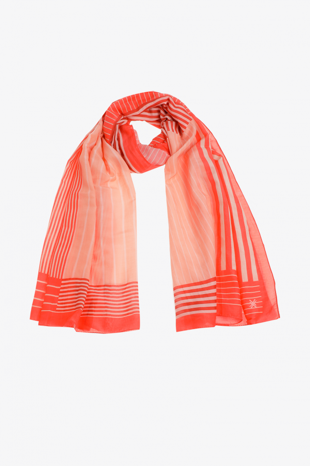 Scarf with stripes