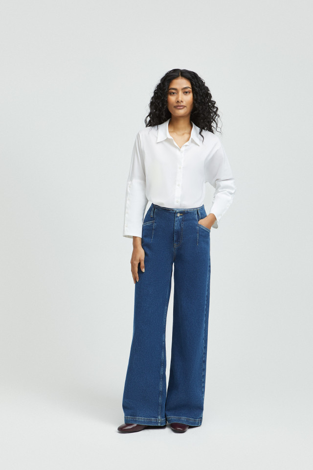 Wide-leg jeans