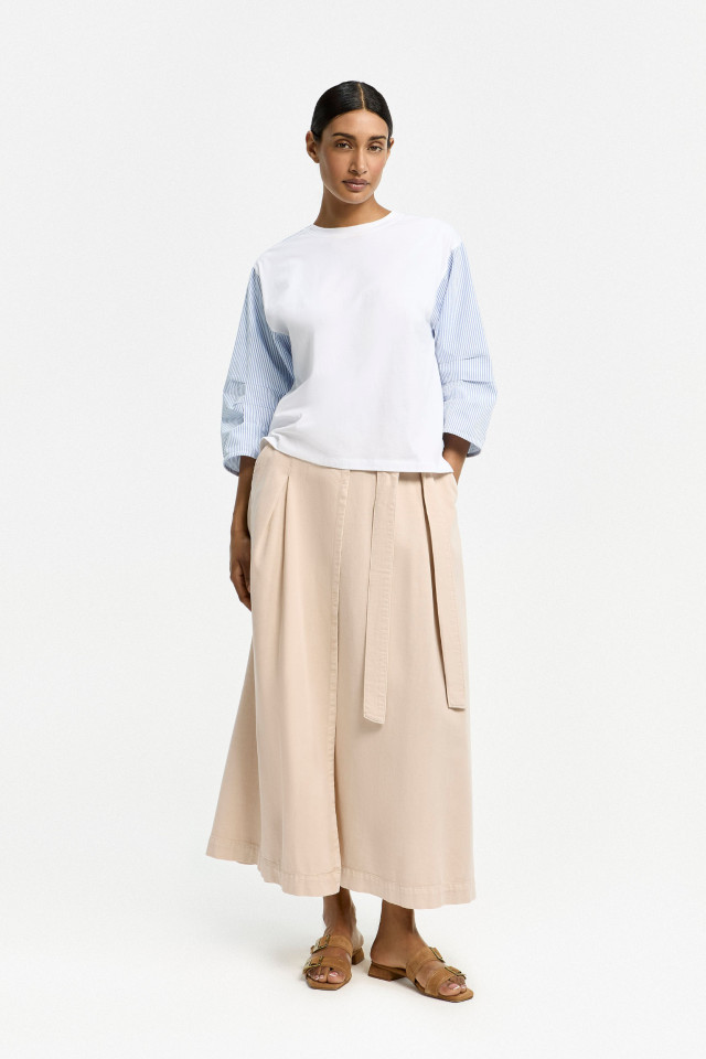 Lässiger Wickelrock mit Bindegürtel