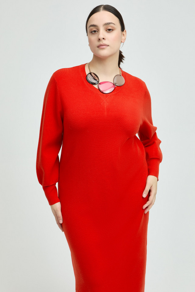 Collier court avec trois pierres