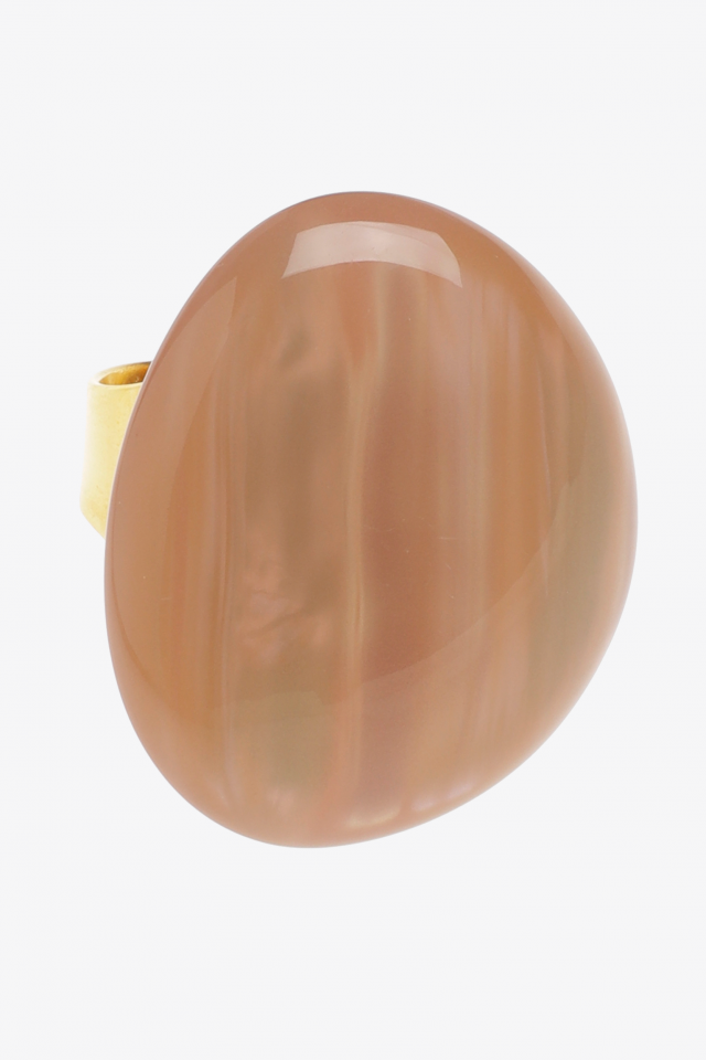 Bague avec pierre élégante