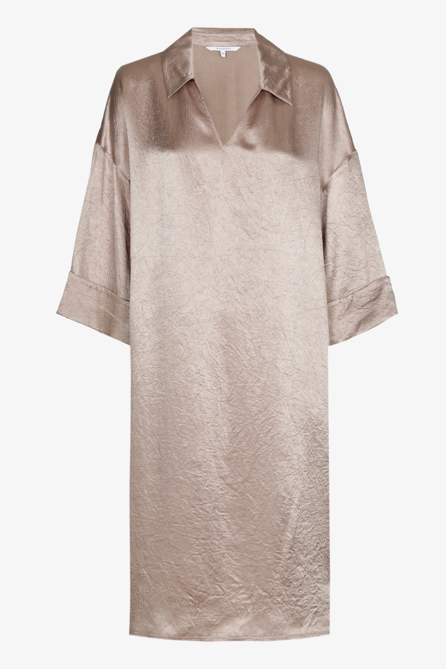 Robe polo à plis raffinés