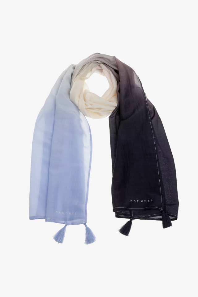 Scarf with colour fading