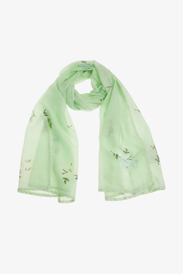 Elegant scarf with flowers