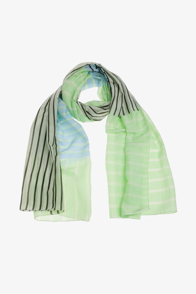Summer scarf with stripes