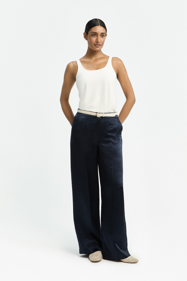 Pantalon à plis raffinés