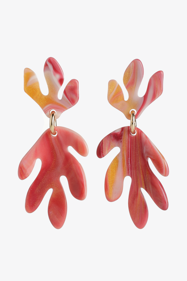 Ohrringe mit Korallen-Anhängern