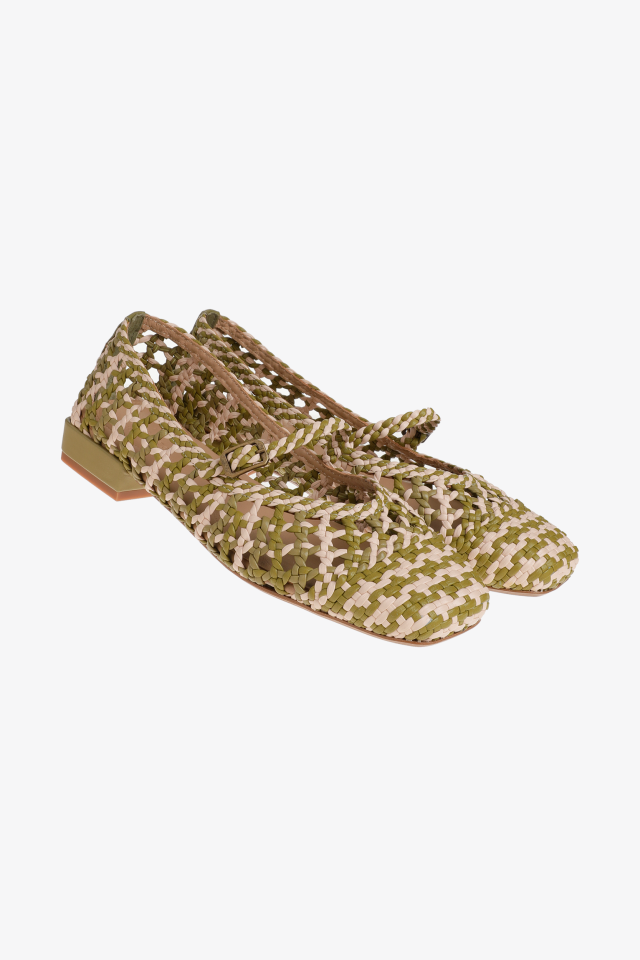 Ballerina aus gewebtem Leder