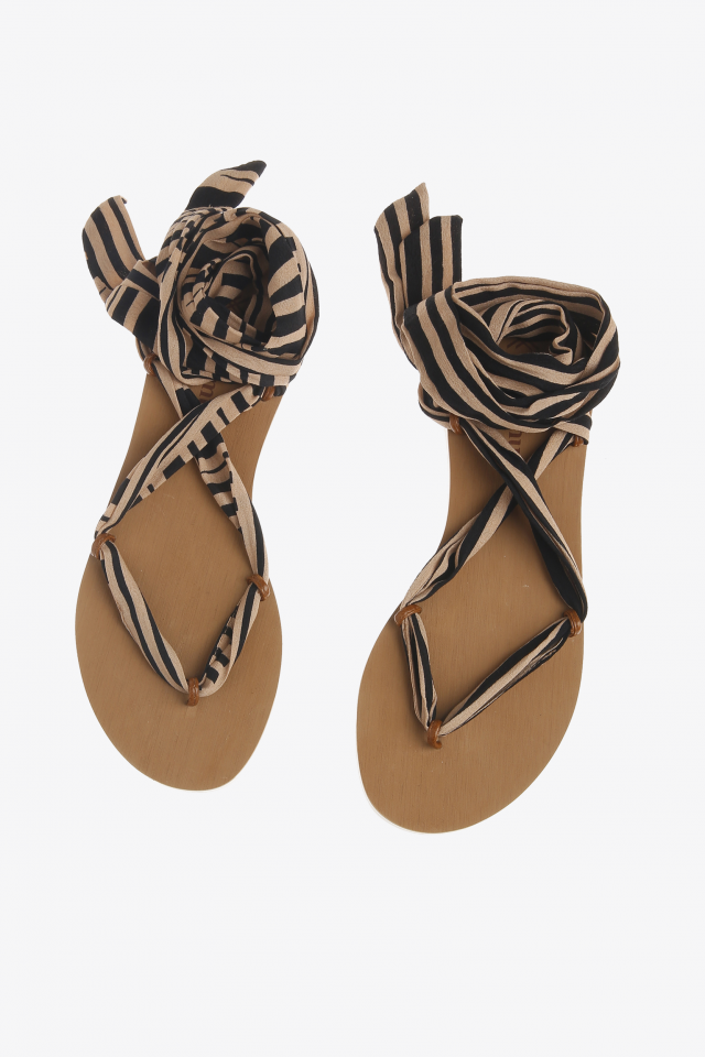 Sandal ribbons with stripes