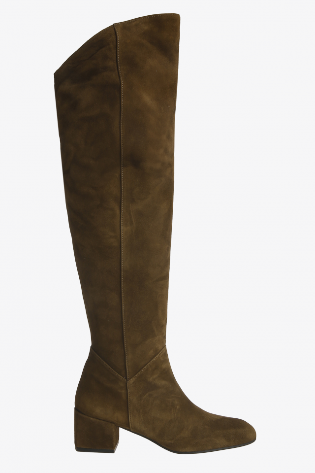 High leather boots with zipper