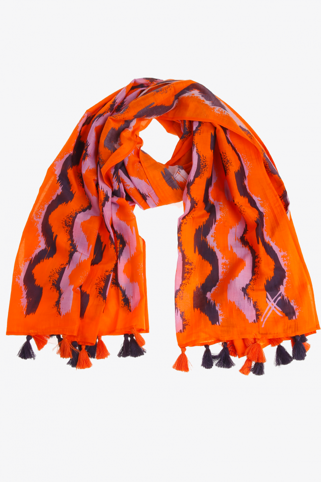 Scarf with wave print