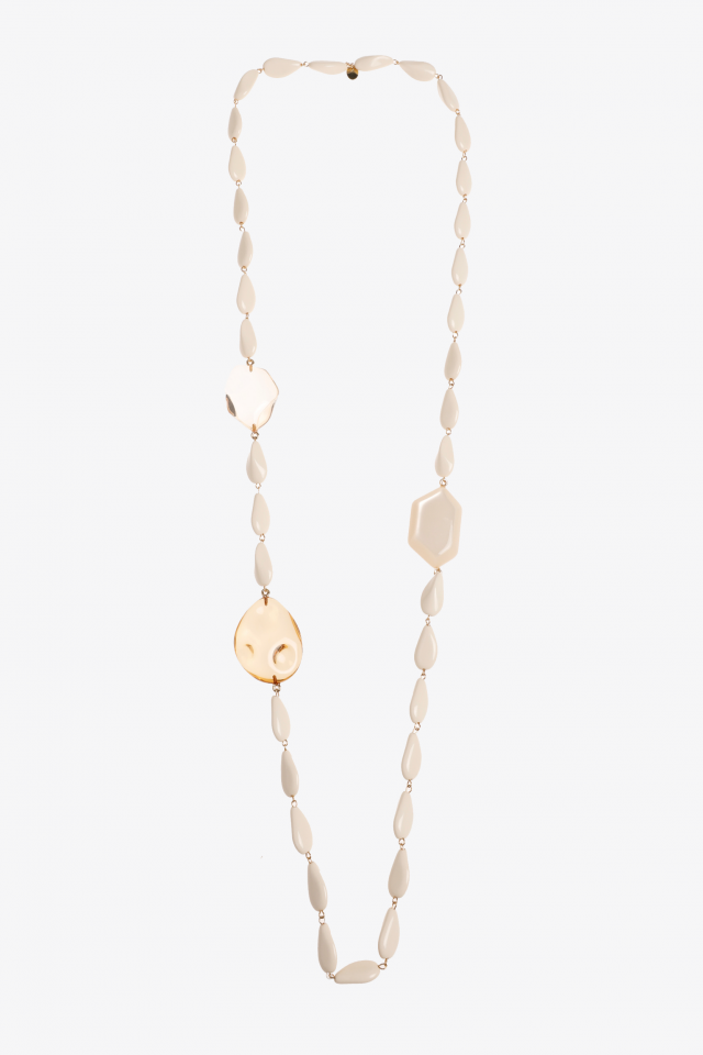 Collier élégant avec perles