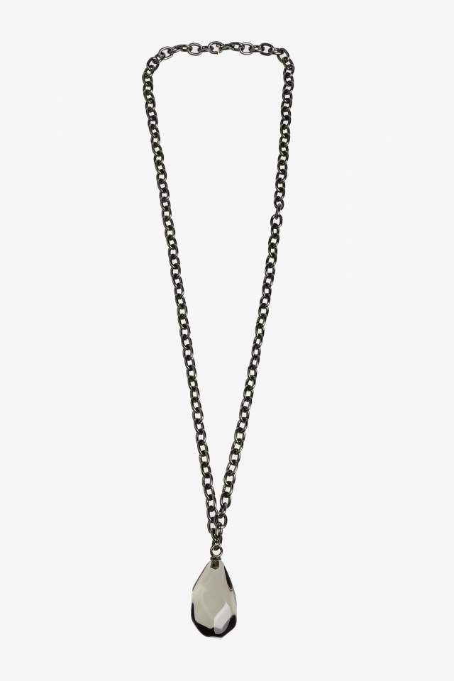 Stylish necklace with pendant