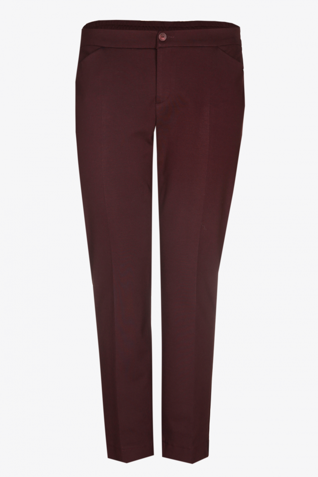 Broek met ingestreken vouw
