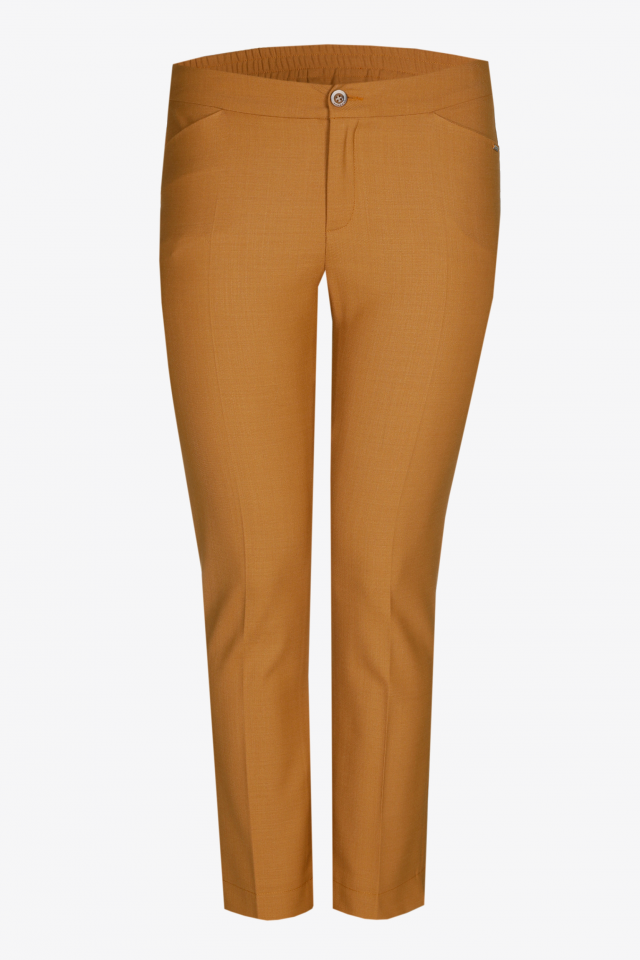 Trousers with narrow legs 