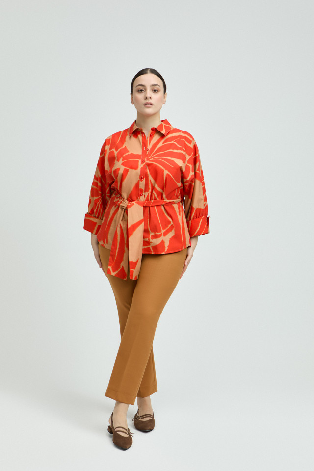 Trousers with narrow legs 