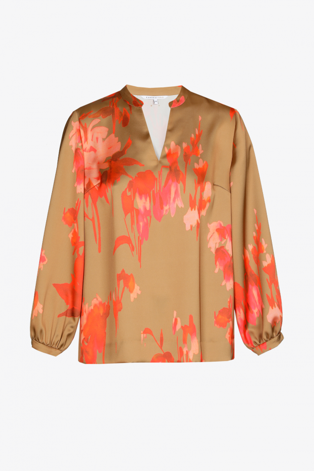 Blouse with satin look