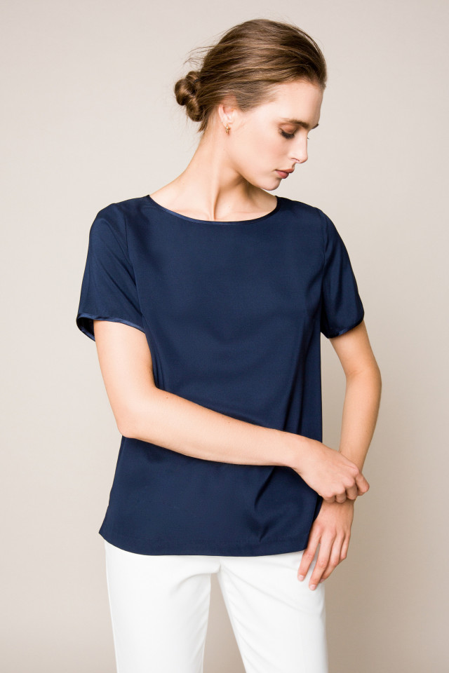 Navy-blue silk short-sleeved T-shirt