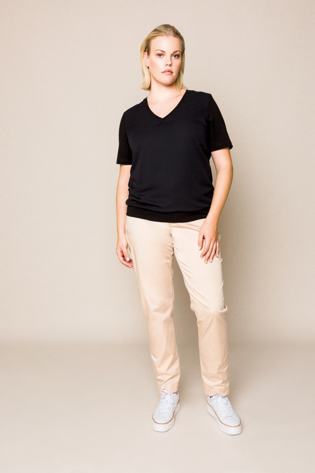 Beige slim-fit cotton trousers